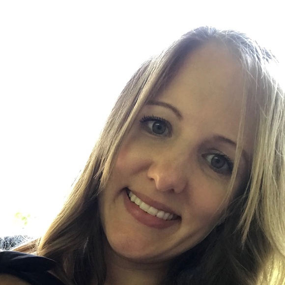 Meet your Posher, Heather - Picture 1 of 1